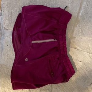 Lululemon Hotty Hot Shorts 2.5